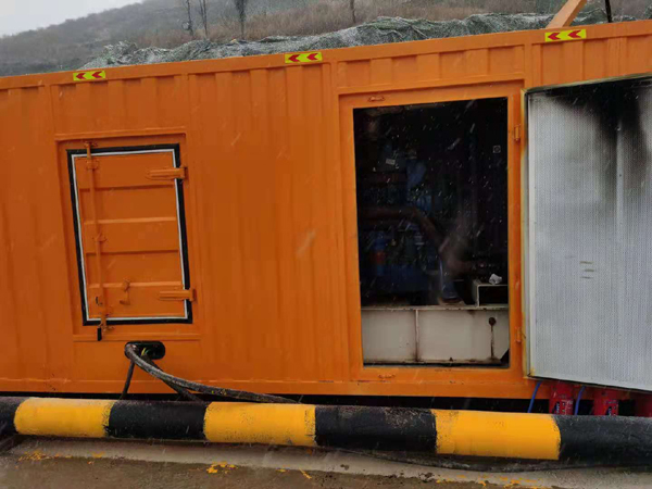 云岩发电机出租 柴油发电机组电压低报警怎么办？