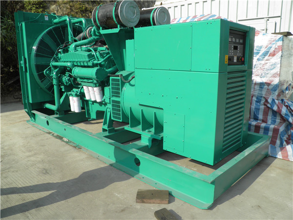 云岩发电车出租-柴油发电机组在使用的过程中应该做好哪些防护工作