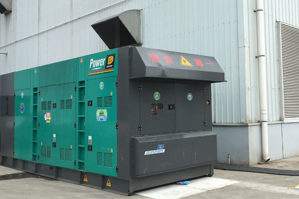 云岩燃油滤清器的更换流程是怎样的？