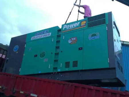 云岩柴油发电机组转速不稳定时，如何对发动机进行维护？