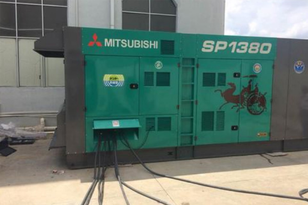 云岩为什么有些柴油发电机组的输出电压可以调节？