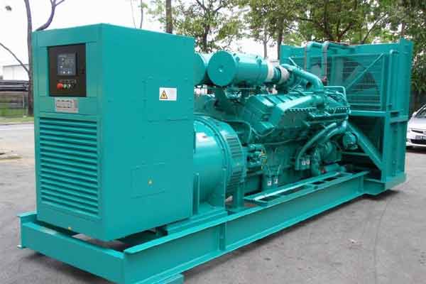 云岩柴油发电机组电压不稳定怎样维修？