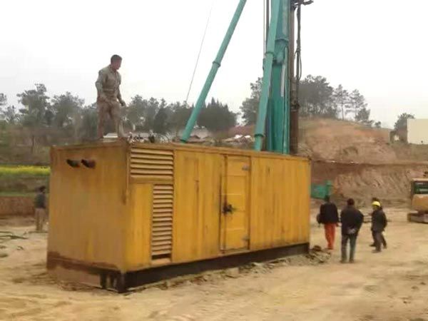 云岩如何判断水冷式机油散热器密封件是否需要更换？