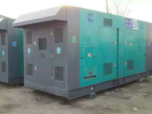 云岩合同中关于工期延误的责任如何界定和处理？